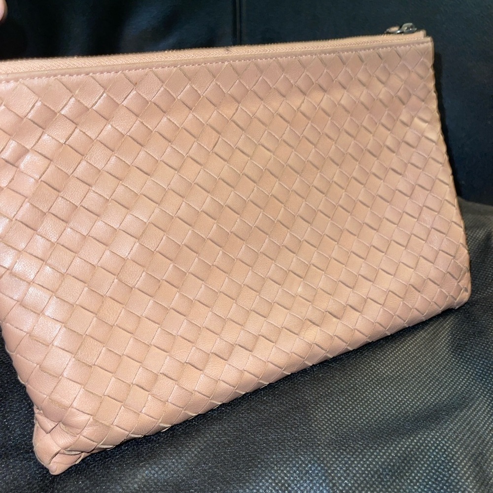 BOTEGA VANETA Intrecciato Dusty Rose Woven LAMBSKIN Clutch WITH ENTRUPY COA - Picture 2 of 16